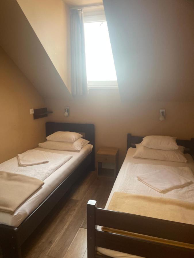 Kastelykert Fogado Hotel Сегед Екстериор снимка