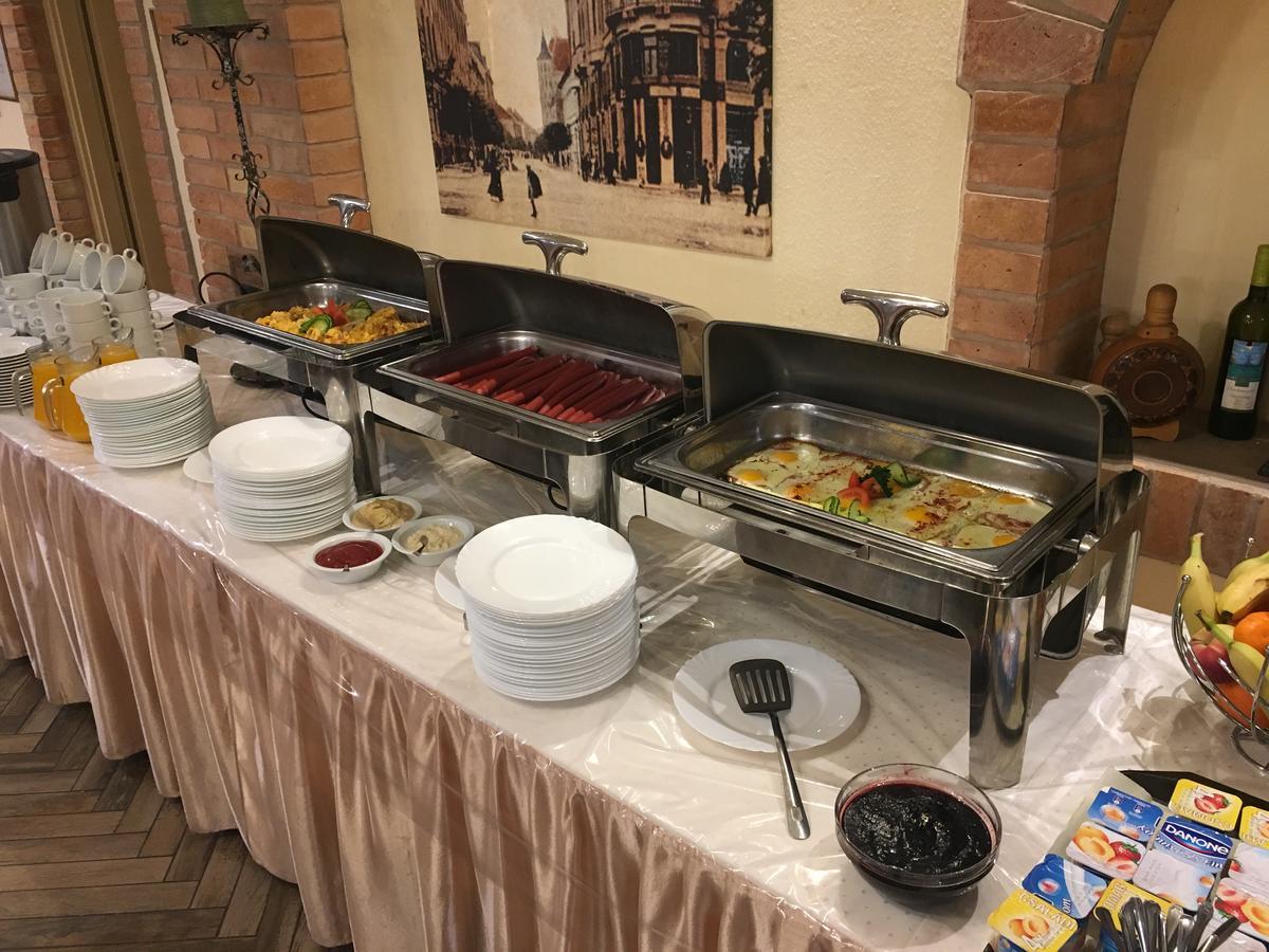 Kastelykert Fogado Hotel Сегед Екстериор снимка